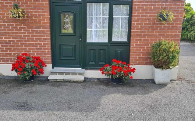Charming 1-bed Apartment in Barefield
