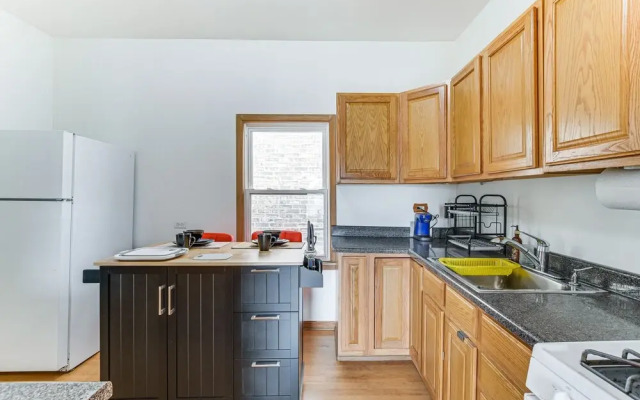 8 Mi to Chicago: Oak Park Home w/ Fenced Backyard!