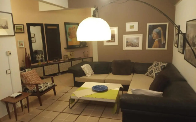 Spacious Cosy Apt (up to 5 guests)