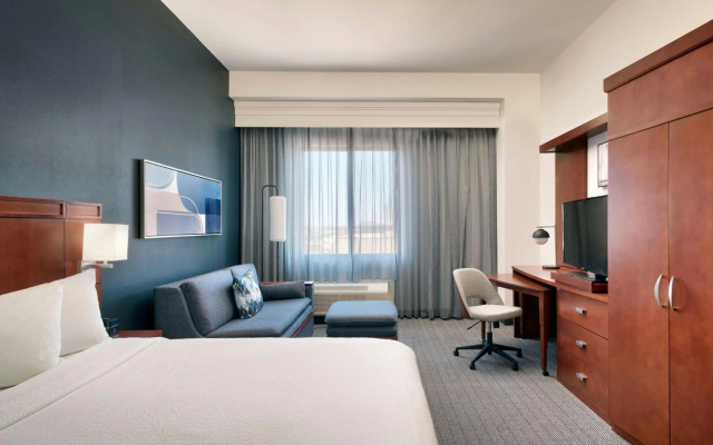 Courtyard by Marriott Lincoln Downtown