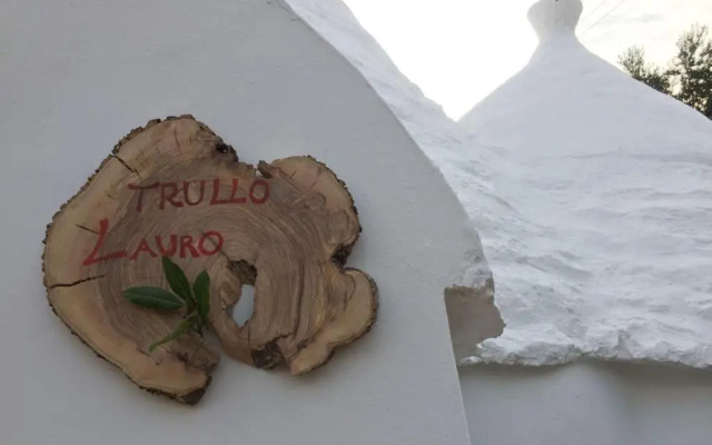 Trulli Stella, Mimosa & Porta Blu - 3 individual Luxury Trulli Villas with private pools and gardens