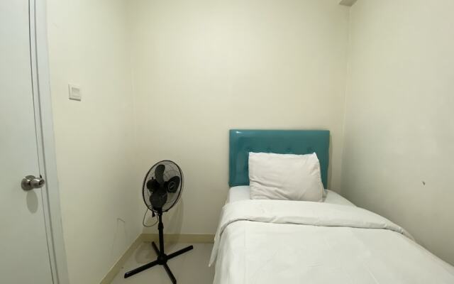 Good Choice And Homey 2Br At Green Pramuka City Apartment