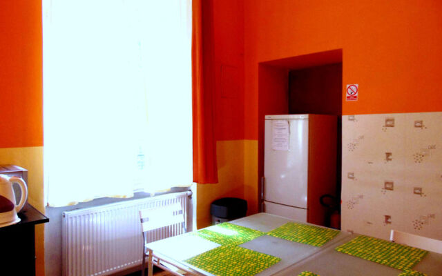 B Movie Hostel