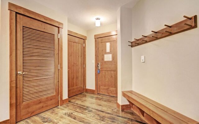 One Ski Hill Place S8325