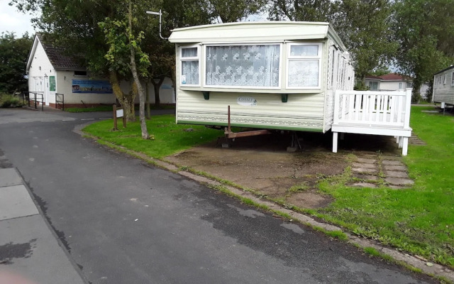3 bed Caravan Suzie 1,10 Mins From Beach Suzie 1