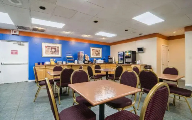 Rodeway Inn Hotel Greensboro