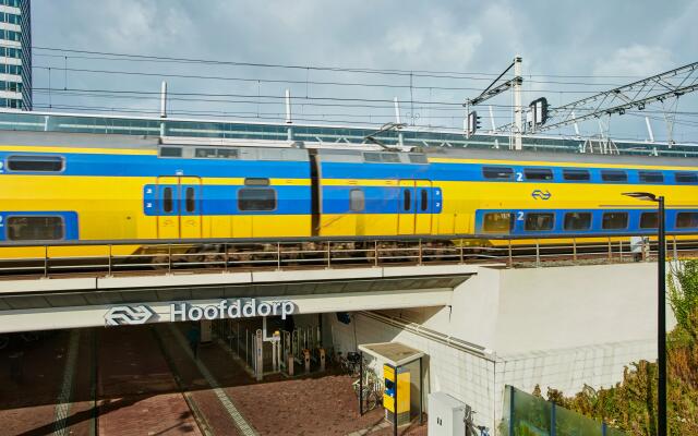 Holiday Inn Express Amsterdam - Schiphol by IHG
