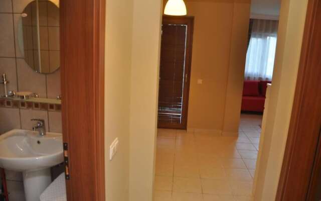 Liona Residence