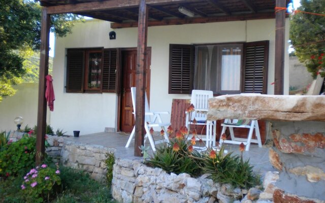 House With one Bedroom in Jelsa, With Wonderful sea View, Furnished Te