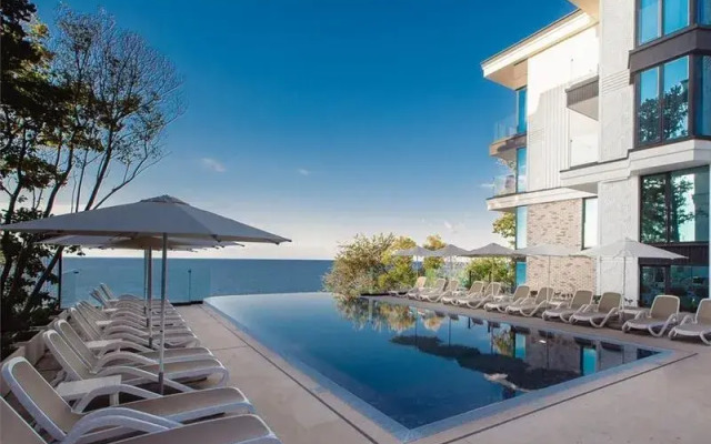 Sea Sun Apartment on Luchesarnaya str., 1A