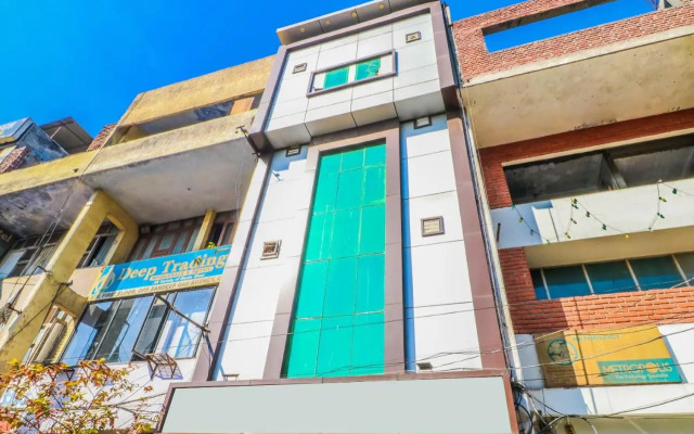OYO 27983 Gopal Ji Resorts