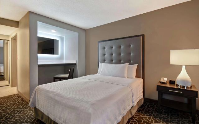 Homewood Suites by Hilton Edgewater