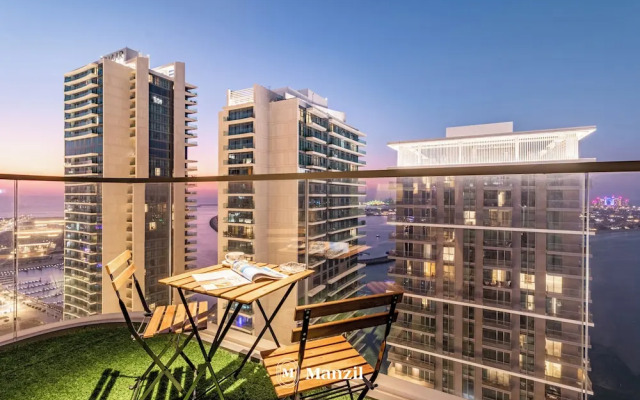Manzil - Stylish 1BR in Emaar Beachfront