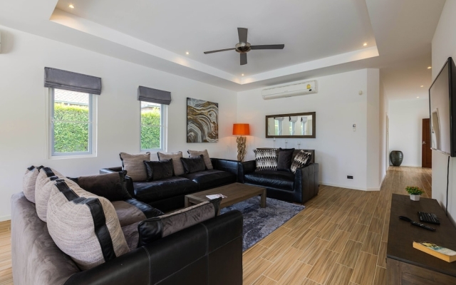 Modern 3 Bedroom Pool Villa MP22