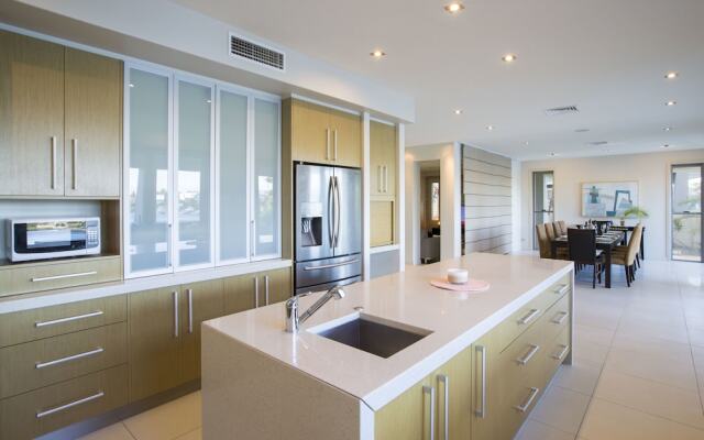 Gold Coast Luxury Waterfront House