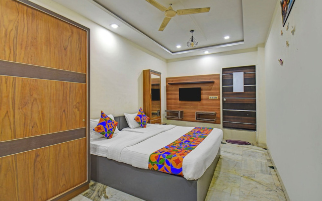 FabHotel Classic Square I