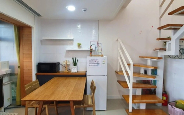 Geoje Sea and Blue Pool Villa