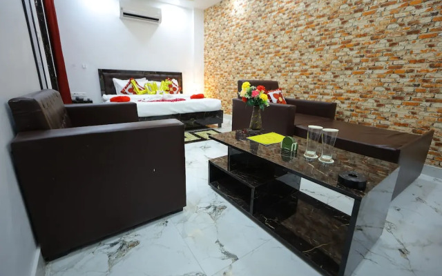 Hotel Rajani Bareilly AC Room