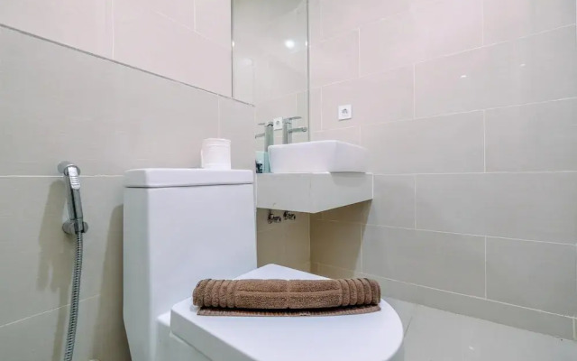 Fancy and Nice Studio at Daan Mogot City Apartment