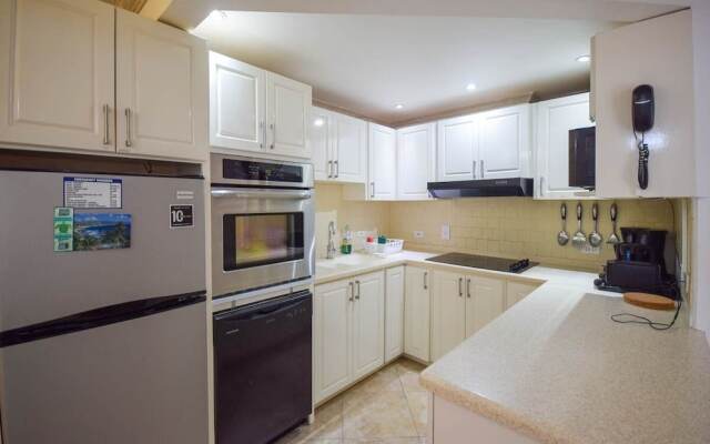 Modern 2-bed Apt Near Beach In St. Lawrence Gap 2 Bedroom Apts by Bluescape