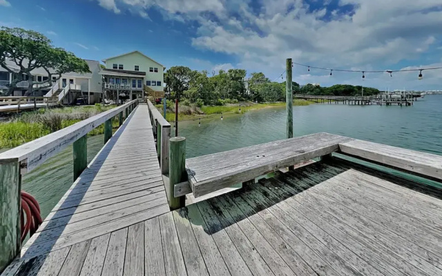 The Hydeaway by Topsail Realty