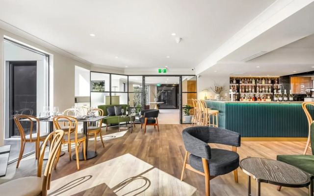 Killara Hotel & Suites