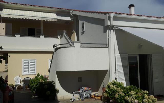 Apartments Kekica