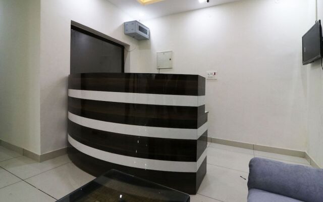 OYO 22605 Hotel Redstone