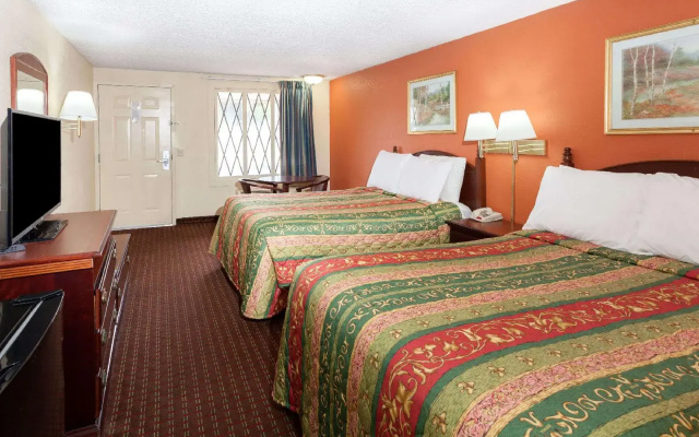 Knights Inn Tucker