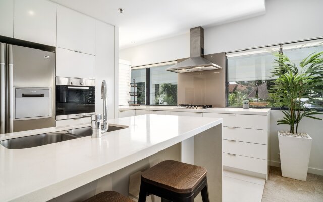 Ultra Broadbeach