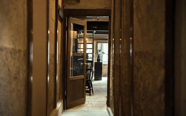 Oito 美しい街並みに佇む喫茶と宿