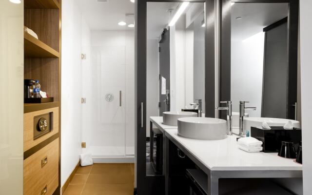 Aloft Austin Airport