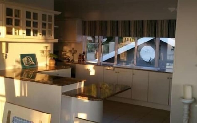 Acacia Crescent Seaview Manor