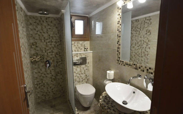 Polydefkis Hotel