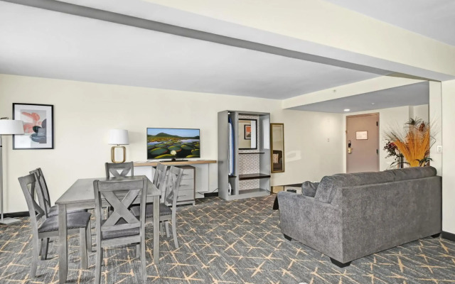 Holiday Inn Piscataway Somerset by IHG