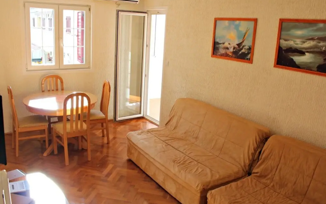 Sunny Family Apartment