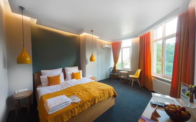 Beehive Hotel Odessa