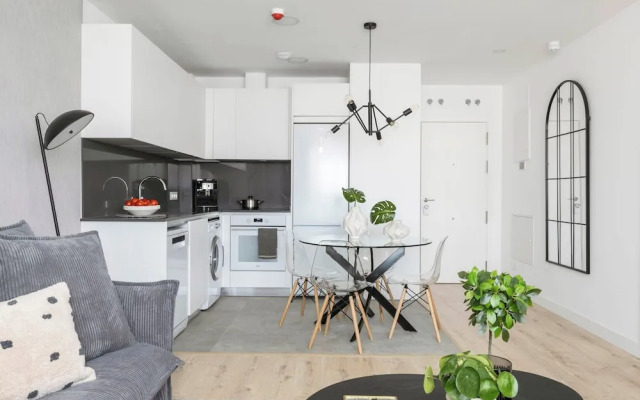 Modern Apartment With Views Urban Sky 26ke