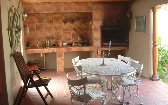 403 Main Road Apartments