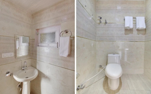 Broadway Grand by OYO Rooms