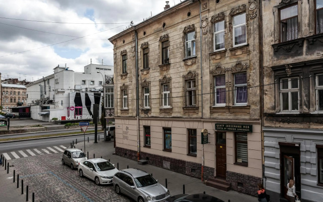 ROMANTIC apartments-near Opera house 5/4