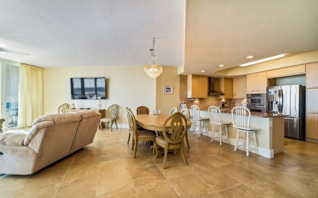 Crd0613 3 Bedroom Condo