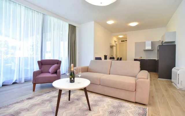 ROYAL GARDENS Apartments