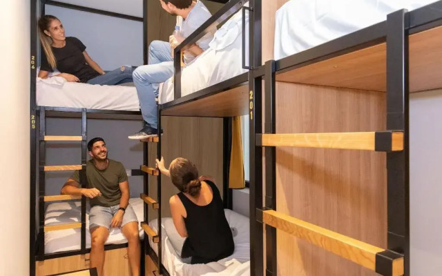 Petit Hostel La Latina - Adults Only
