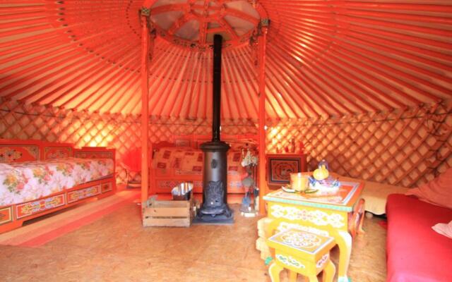 Maison Mariposa - Chambres d'Hôtes et Yourtes