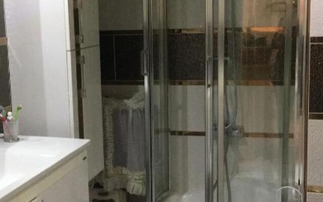 100m2 apartment, central location, free parking