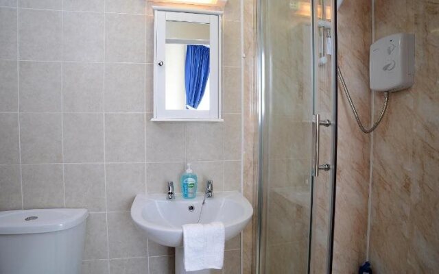 Lynmoore Guest House - BB