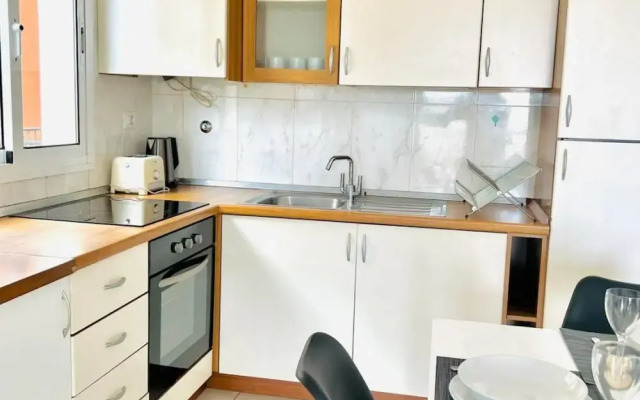 Modern Trendy 1BR Ground Floor Apartment