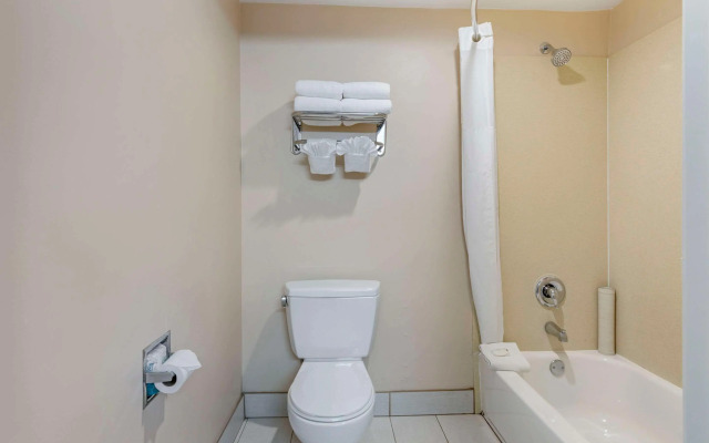 Quality Inn & Suites Anaheim Maingate