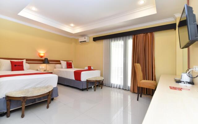 RedDoorz Plus near Mall Bali Galeria 2